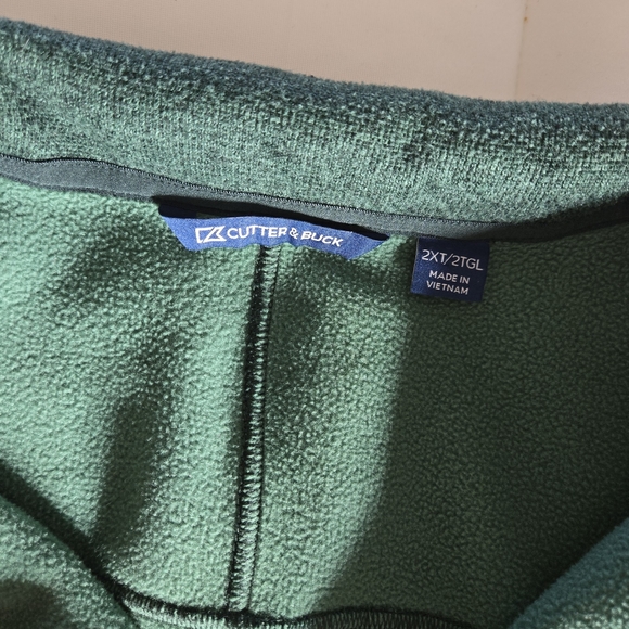 Cutter & Buck Green Quarter-Zip Fleece with Embroidered Eagle - Picture 2 of 12
